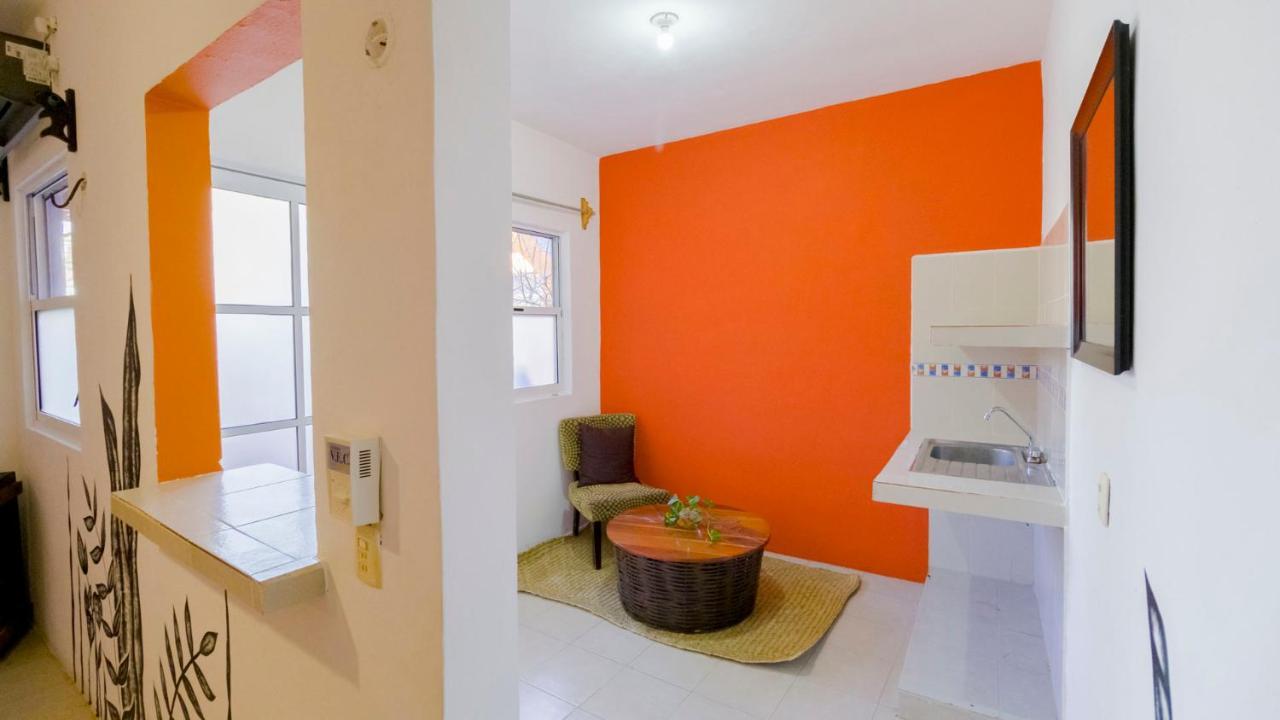 تولوم Weary Traveler Hostel الغرفة الصورة
