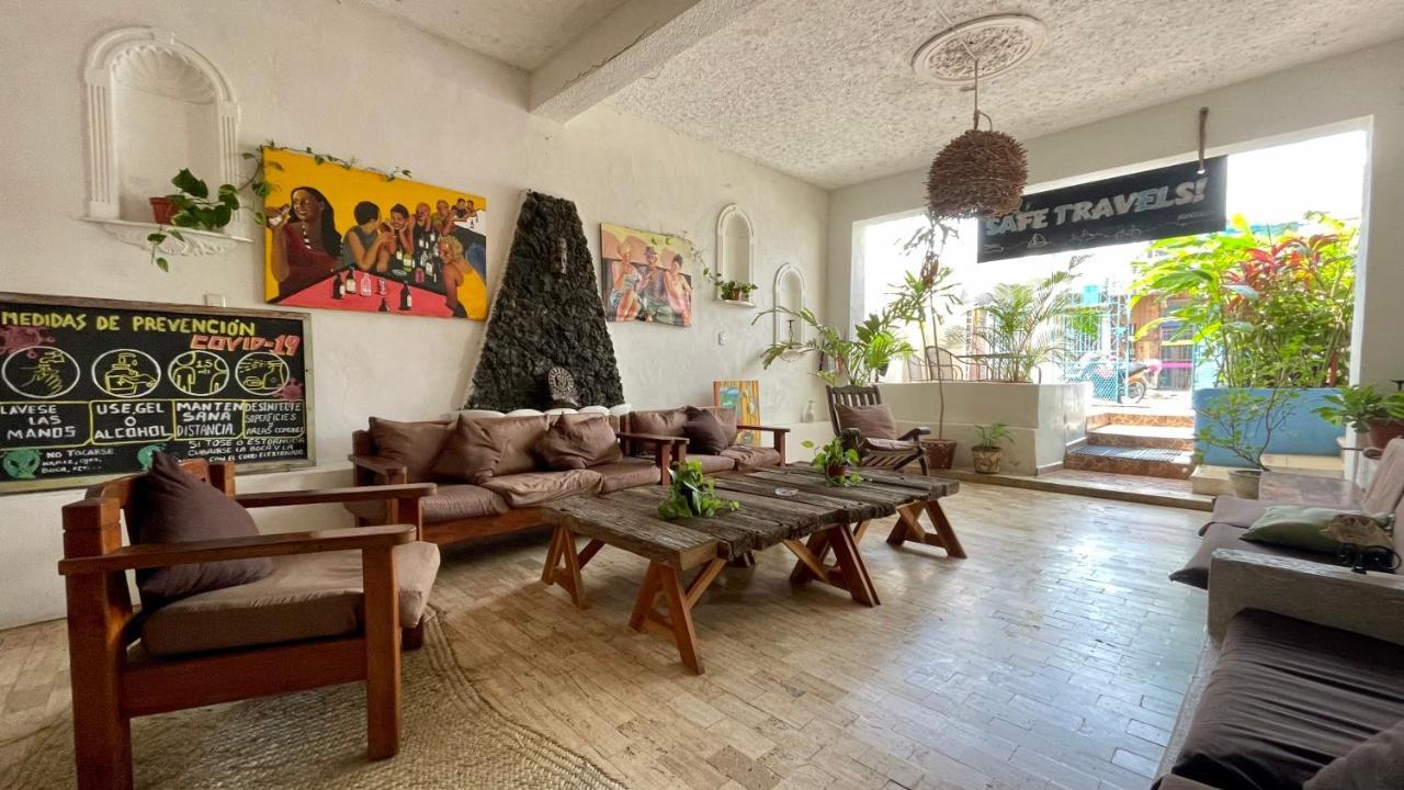 تولوم Weary Traveler Hostel المظهر الخارجي الصورة