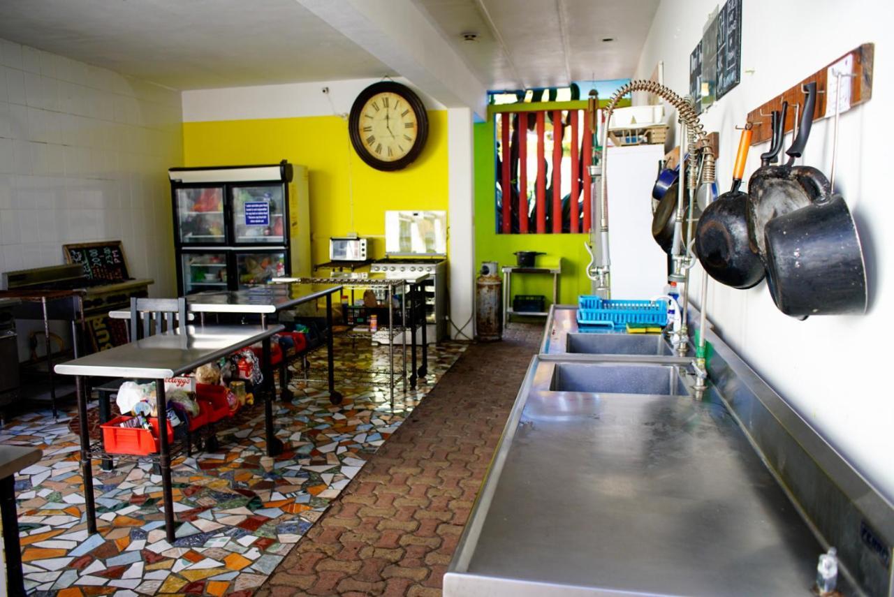 تولوم Weary Traveler Hostel المظهر الخارجي الصورة