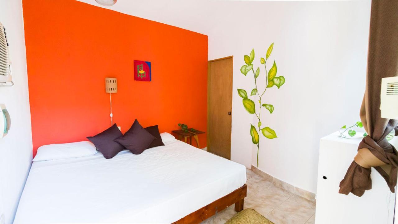 تولوم Weary Traveler Hostel الغرفة الصورة