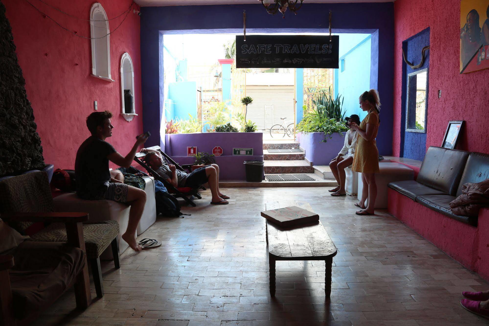 تولوم Weary Traveler Hostel المظهر الخارجي الصورة